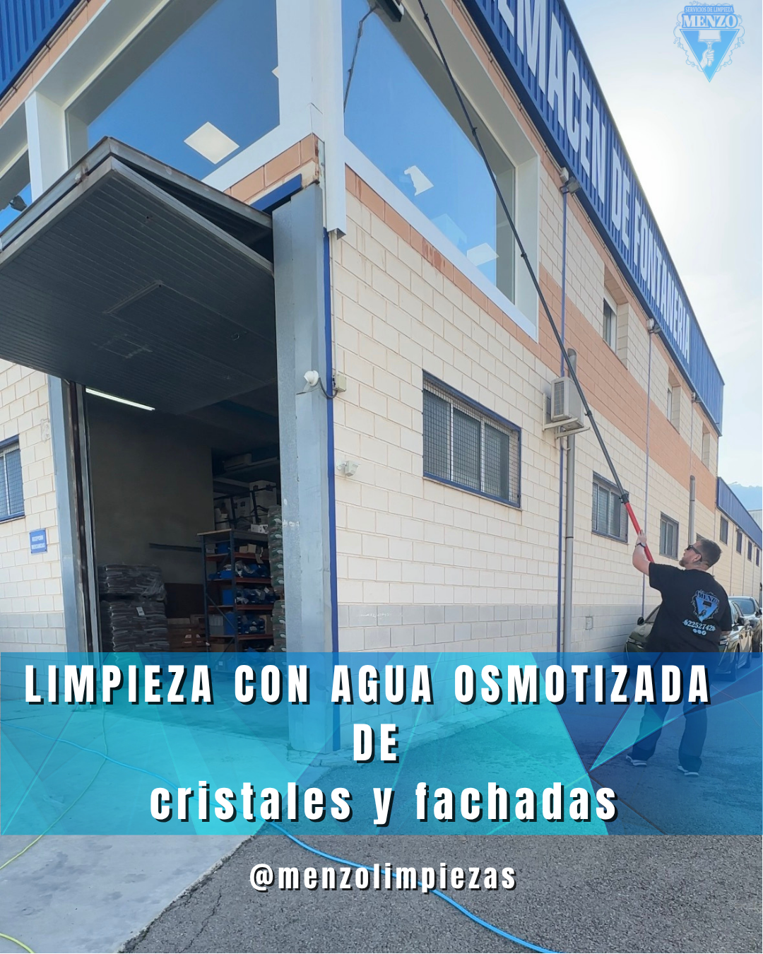 Limpieza con agua osmotizada de cristales y fachadas